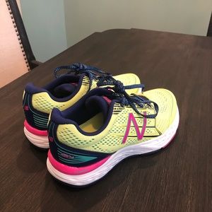 new balance women's 680v5